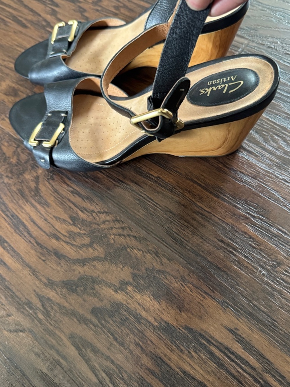 Clarks Black Leather Cross-Strap Sandals with Gold Buckles - Picture 8 of 12